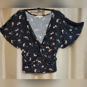 Ultra Flirt batwing  blouse size medium